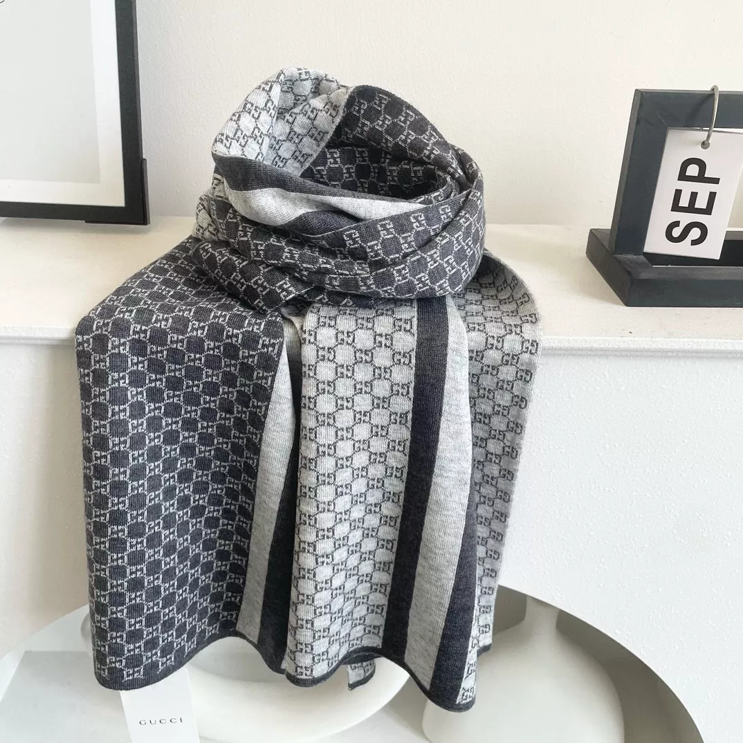 Gucci Scarf For Women Durable 6808