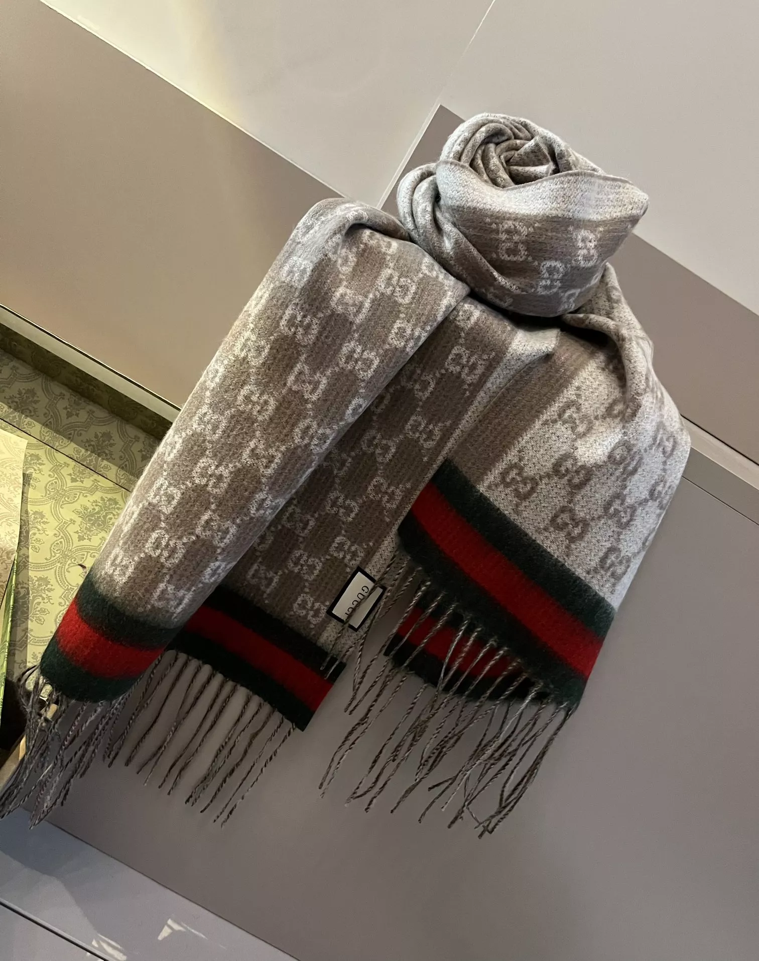 Gucci Scarf For Women Versatile 6777