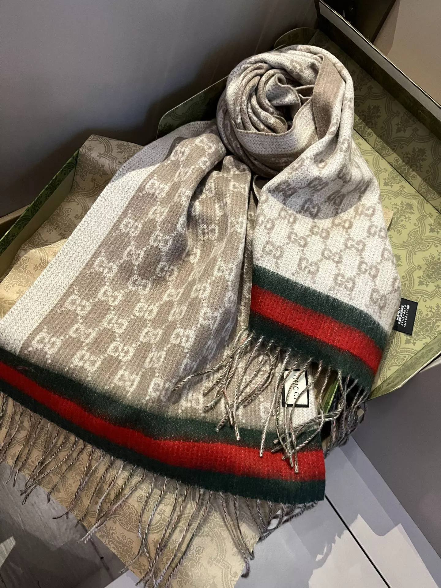 Gucci Scarf For Women Versatile 6777