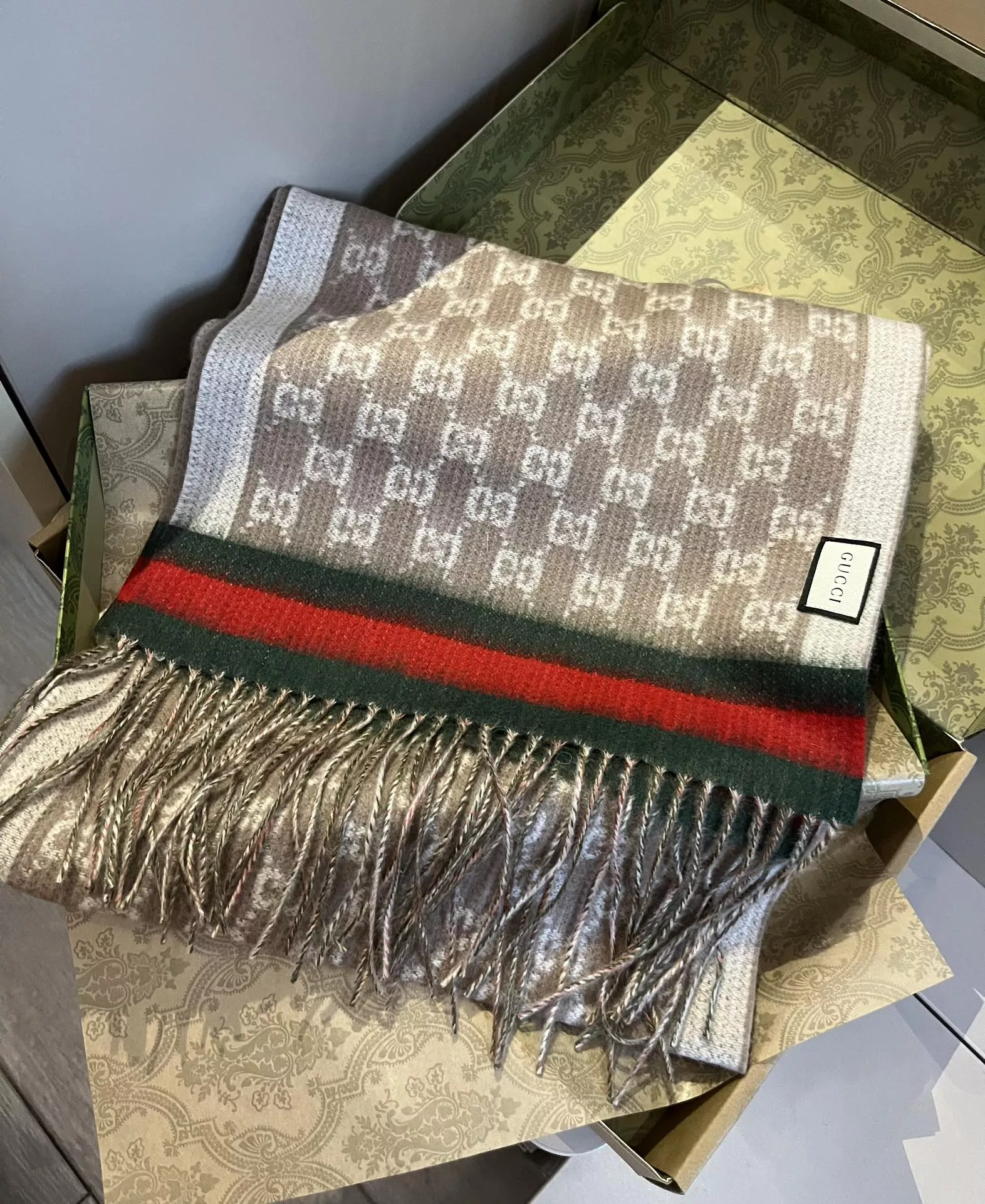 Gucci Scarf For Women Versatile 6777