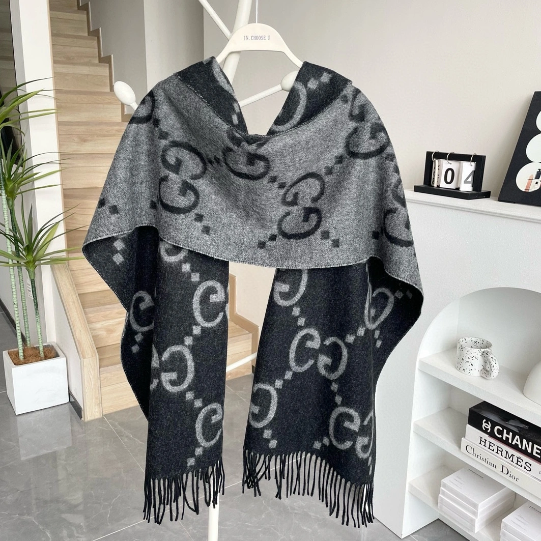 Gucci Scarf SportInspired 9572