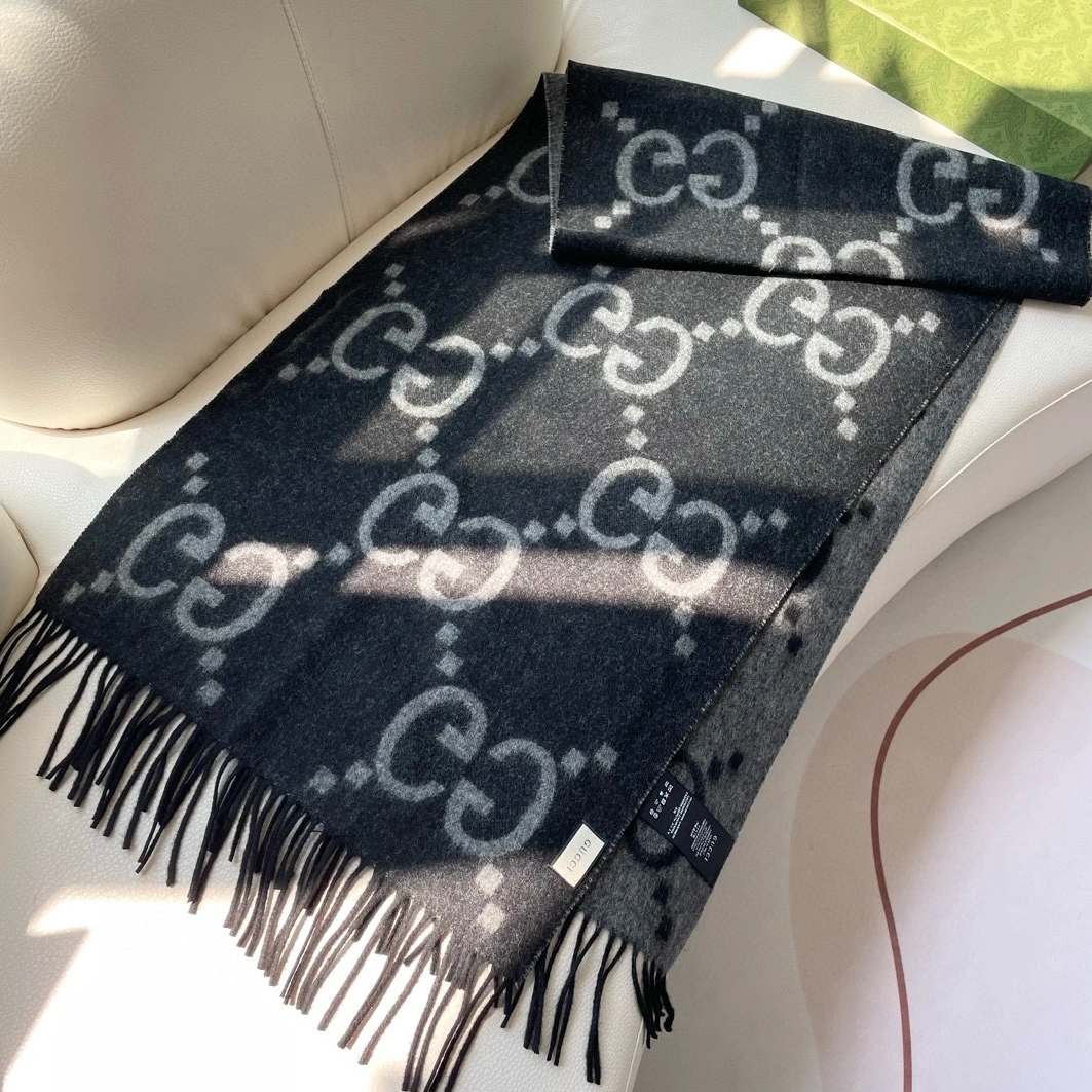 Gucci Scarf SportInspired 9572