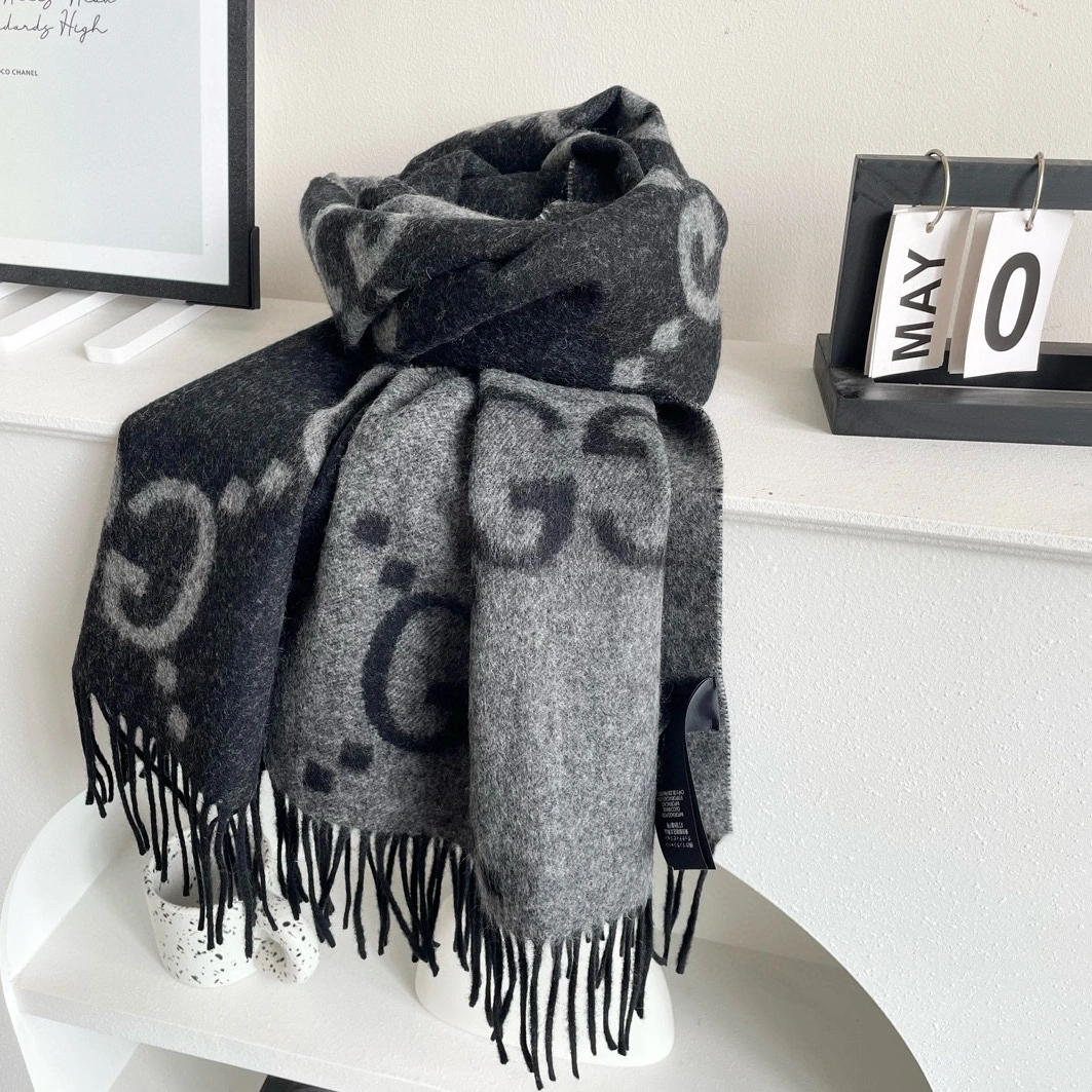 Gucci Scarf SportInspired 9572