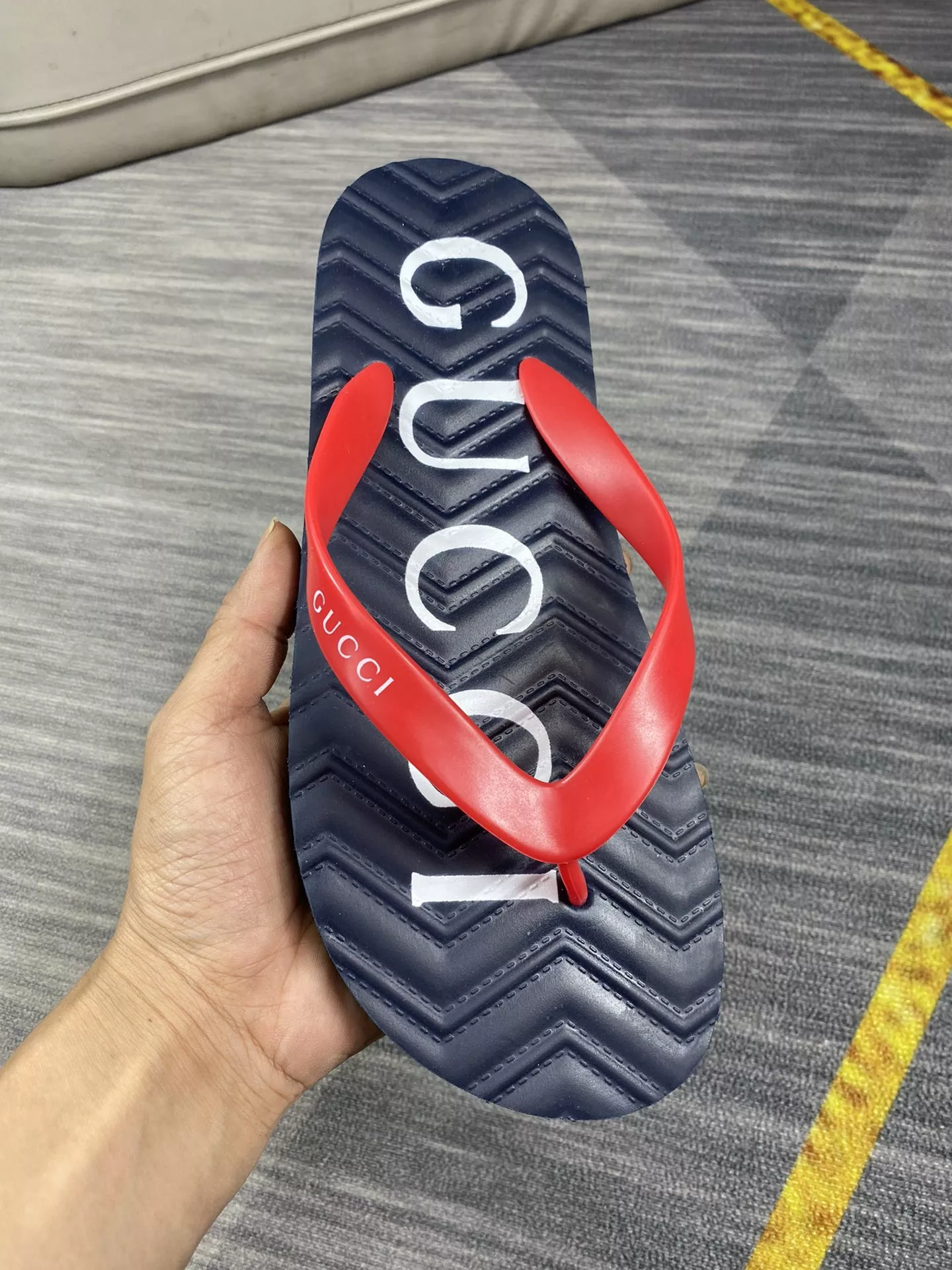 Gucci Slippers For Men AllSeason 7534