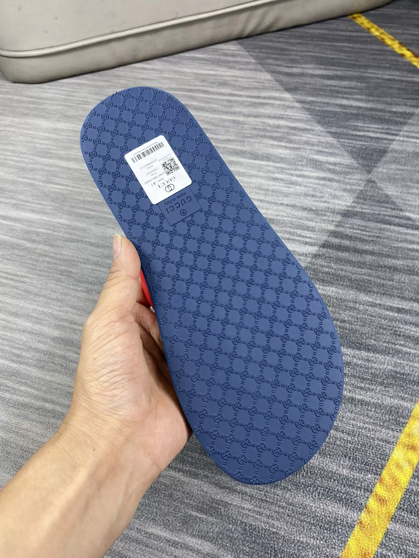 Gucci Slippers For Men AllSeason 7534