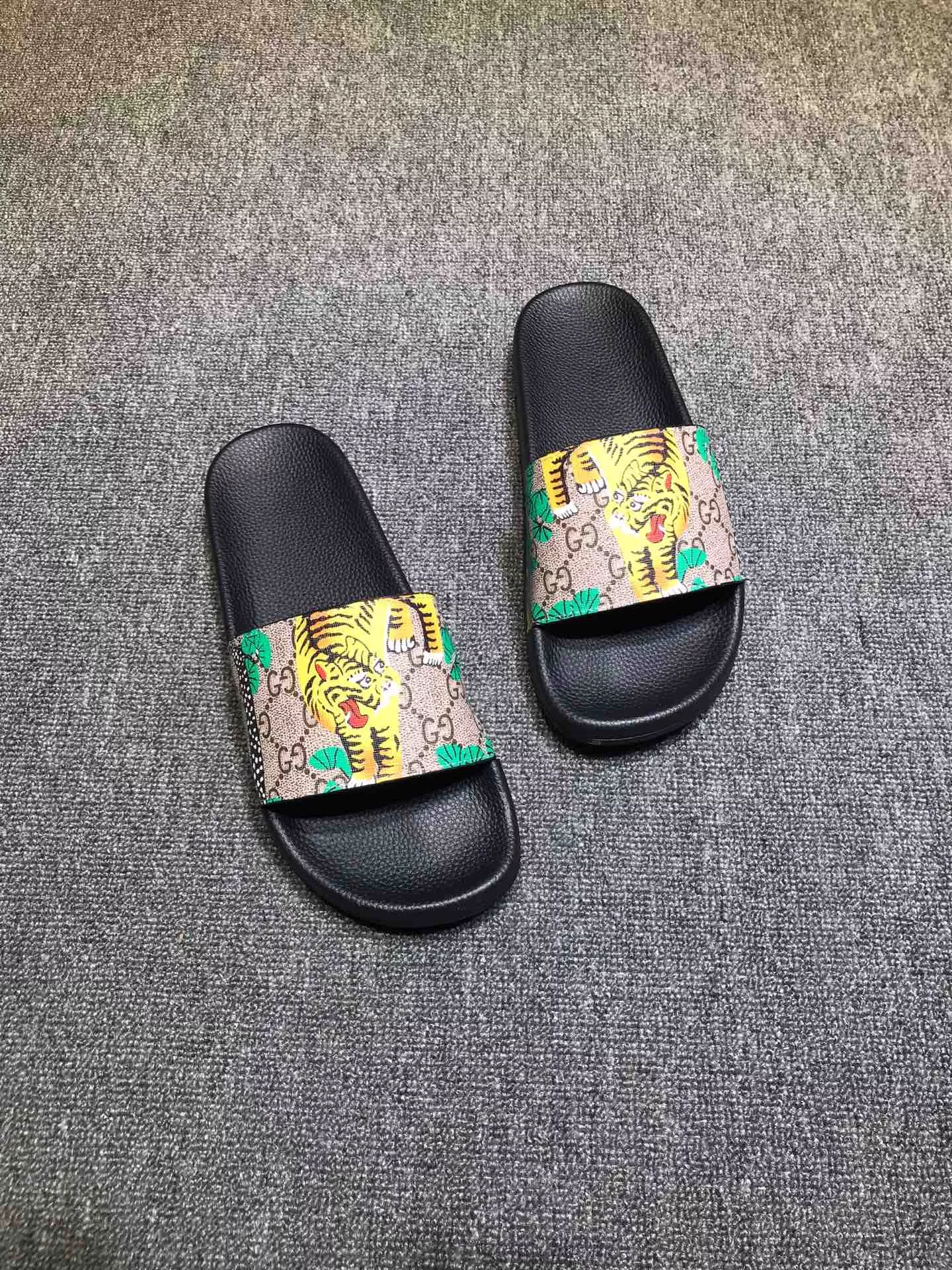 Gucci Slippers For Men Bold 6254