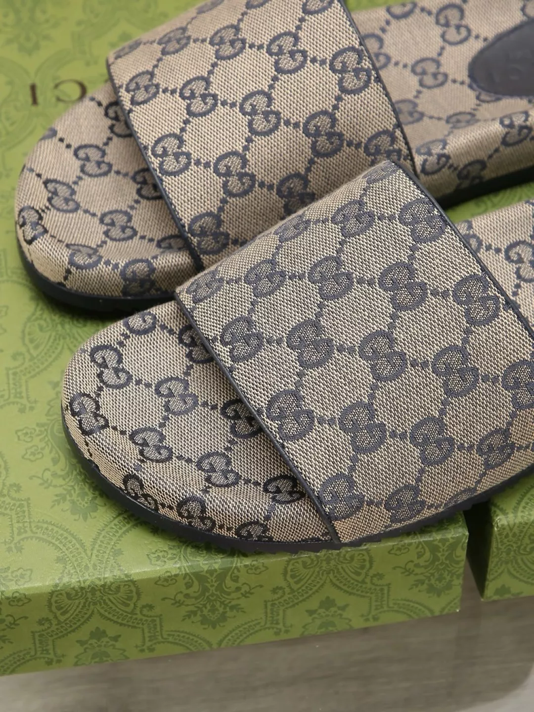Gucci Slippers For Men Bright 252