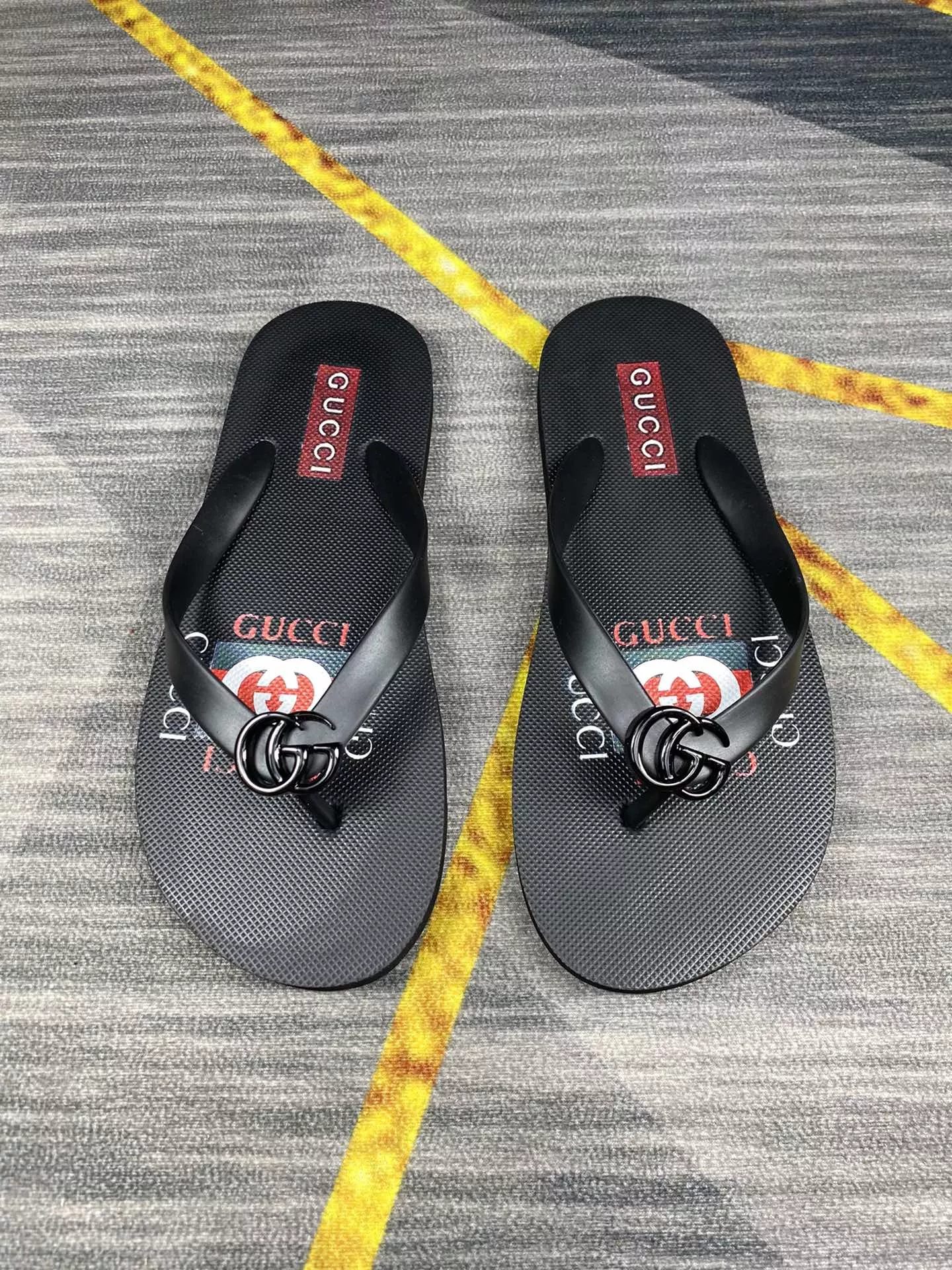 Gucci Slippers For Men Bright 5325