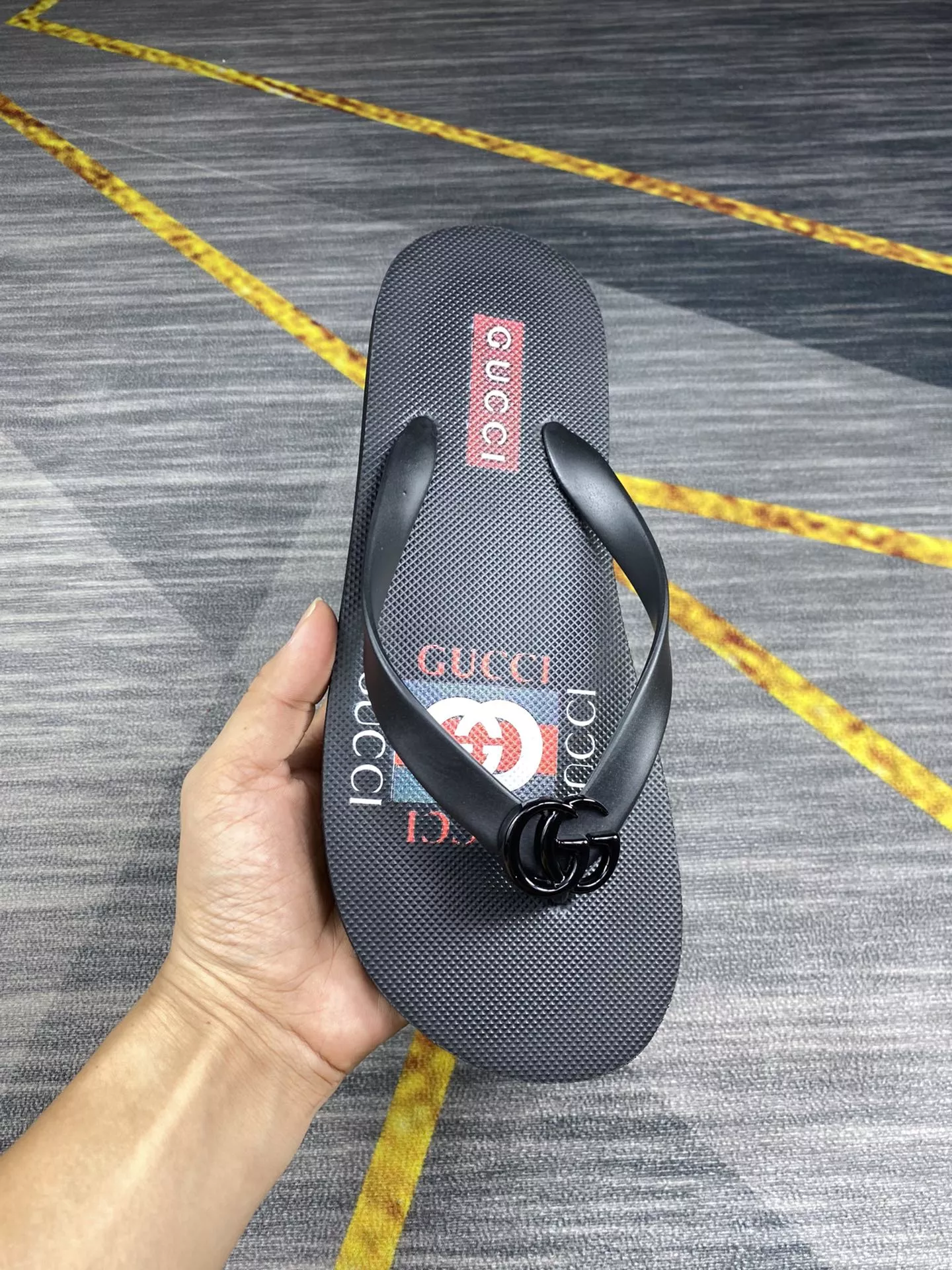 Gucci Slippers For Men Bright 5325