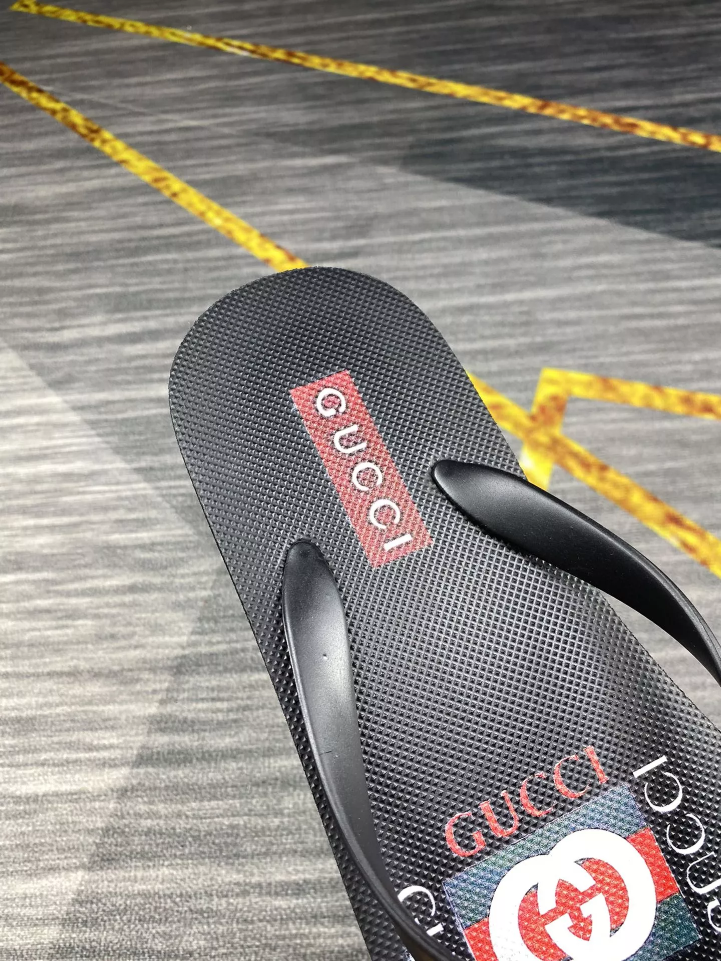 Gucci Slippers For Men Bright 5325
