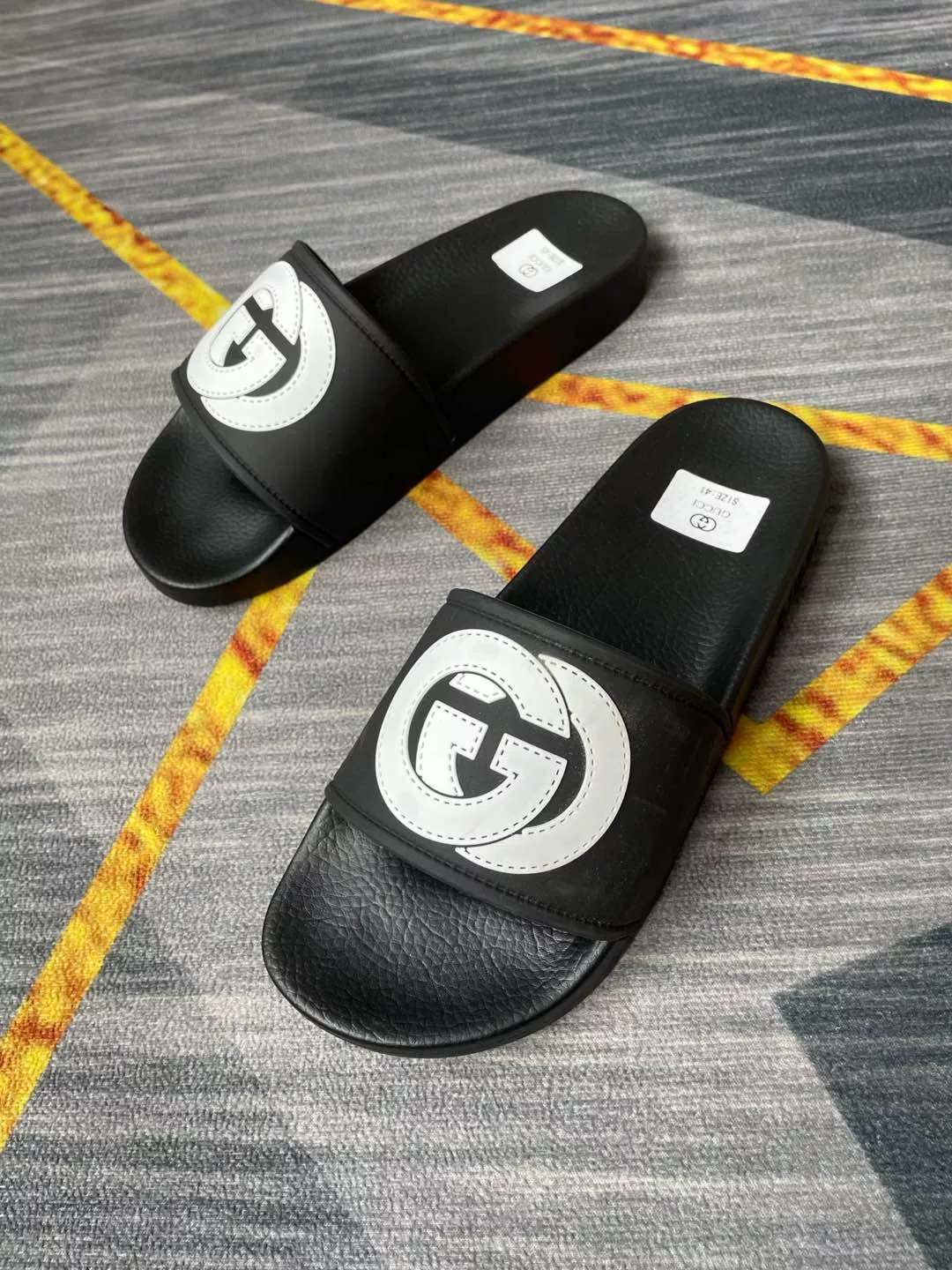 Gucci Slippers For Men Bright 8833