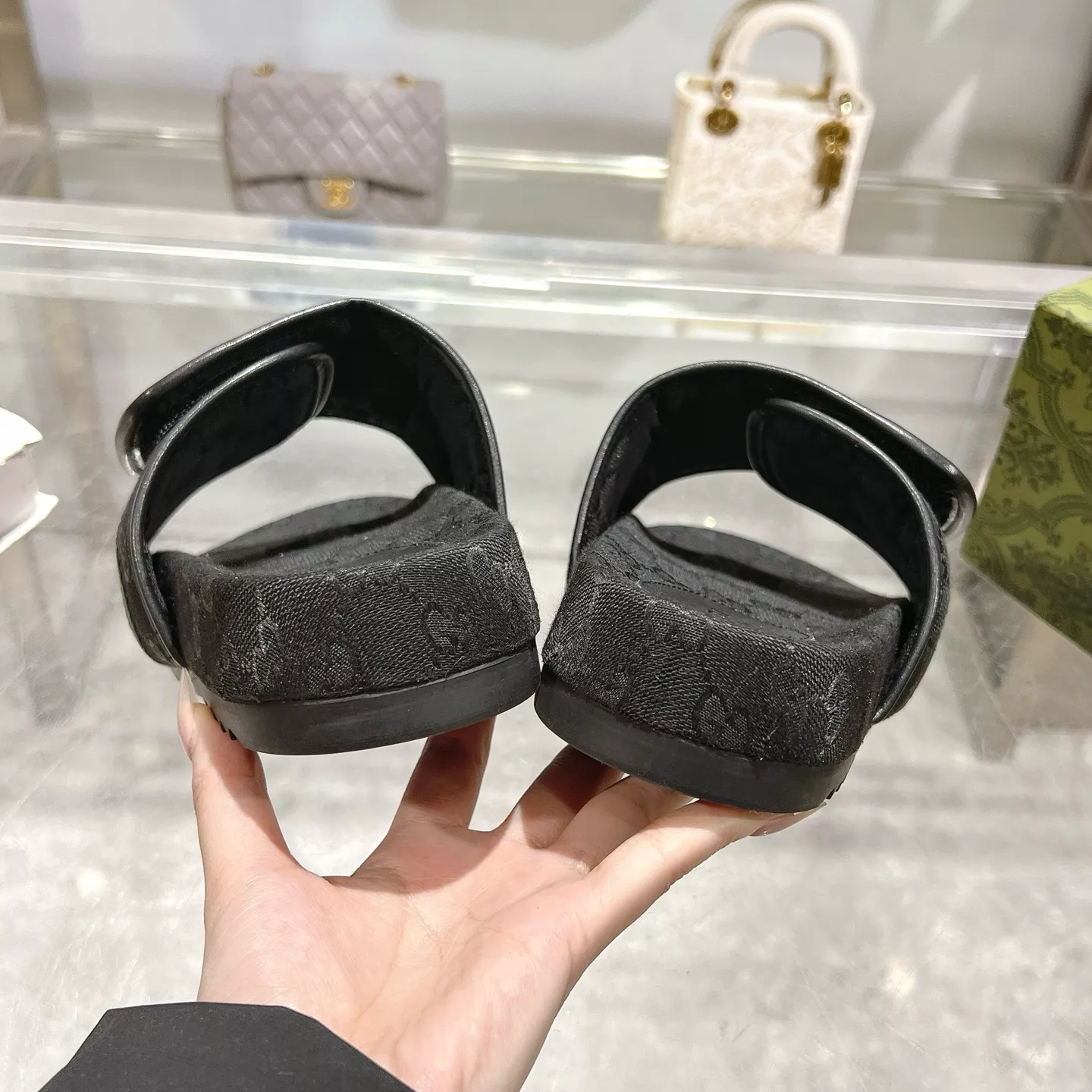 Gucci Slippers For Men Bright 9895