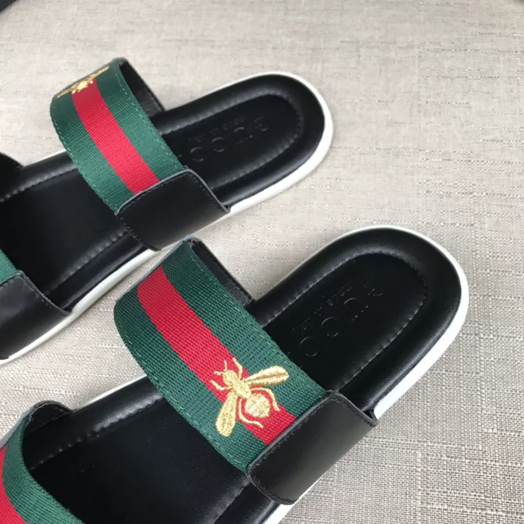 Gucci Slippers For Men Comfortable 7385