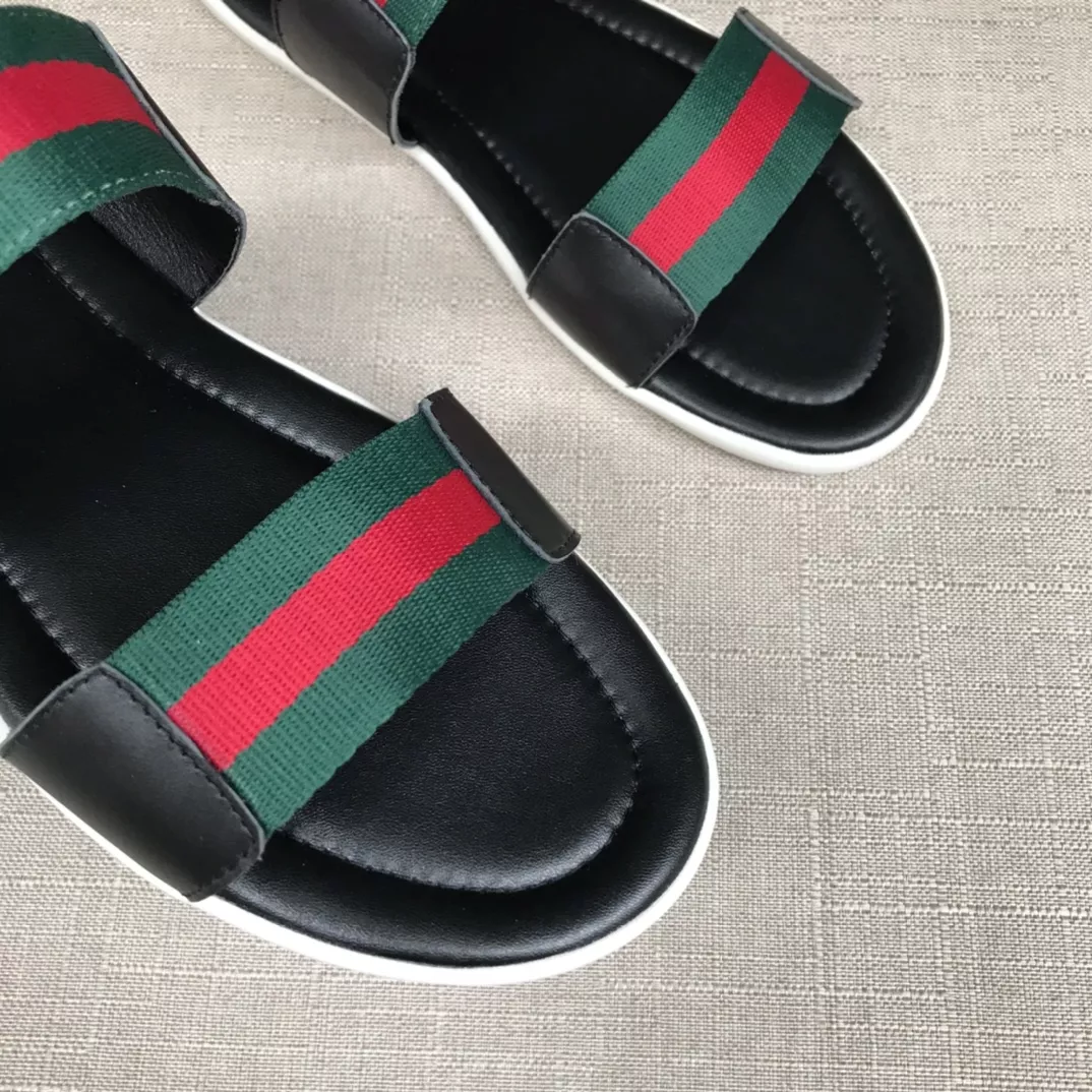 Gucci Slippers For Men Comfortable 7385