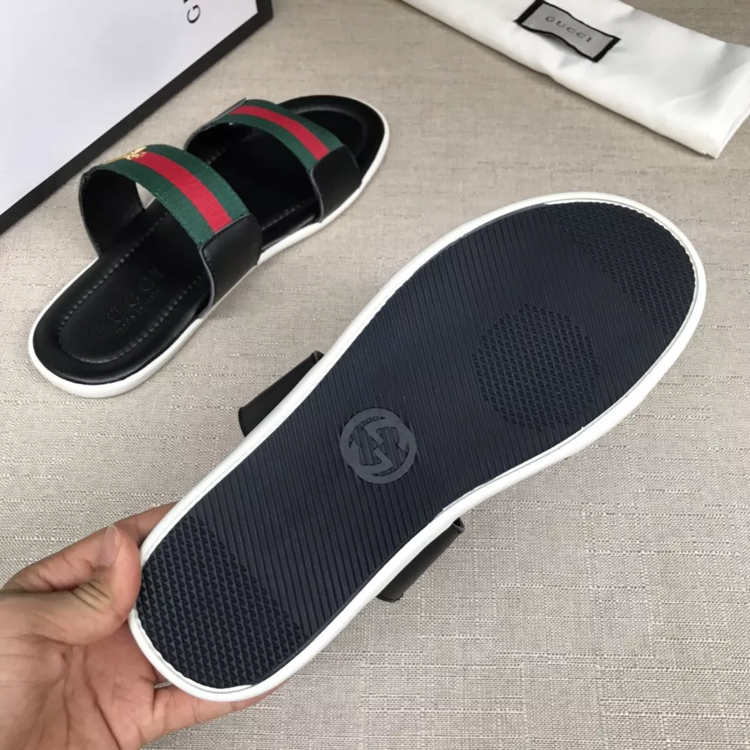Gucci Slippers For Men Comfortable 7385