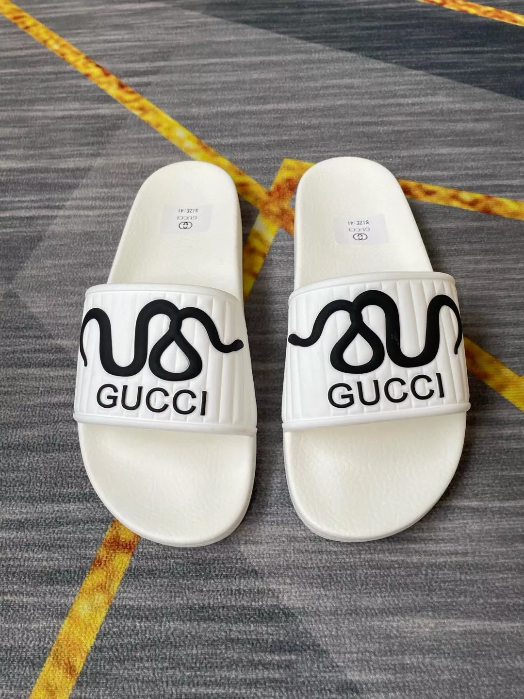 Gucci Slippers For Men Comfortable 8835