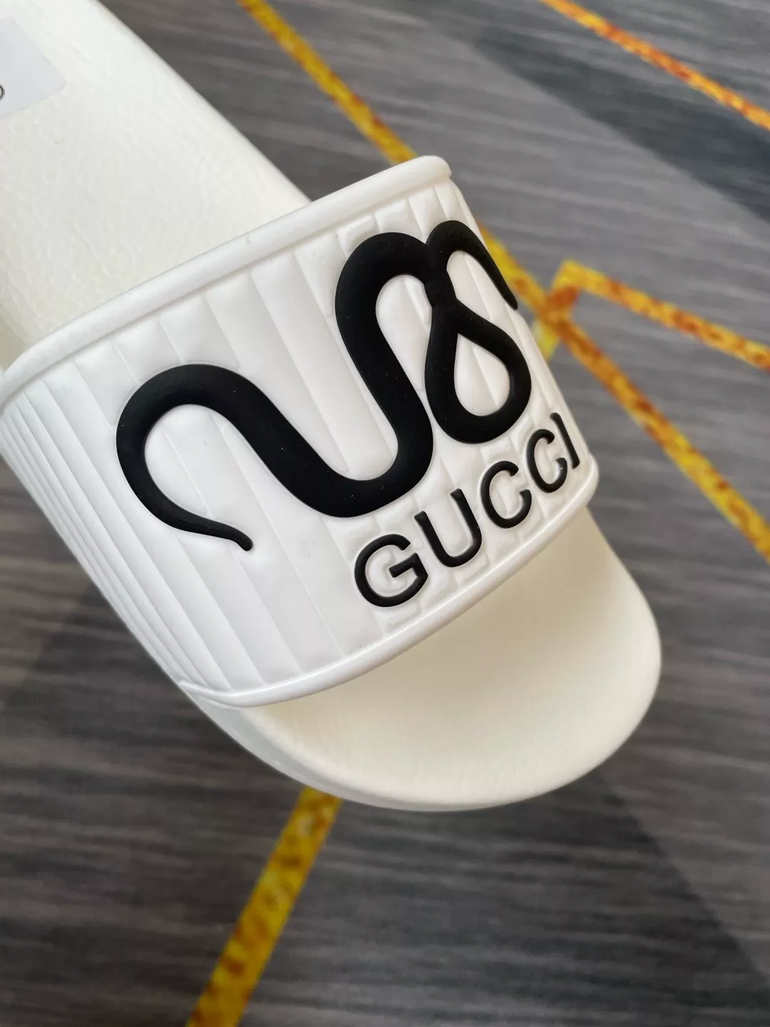 Gucci Slippers For Men Comfortable 8835