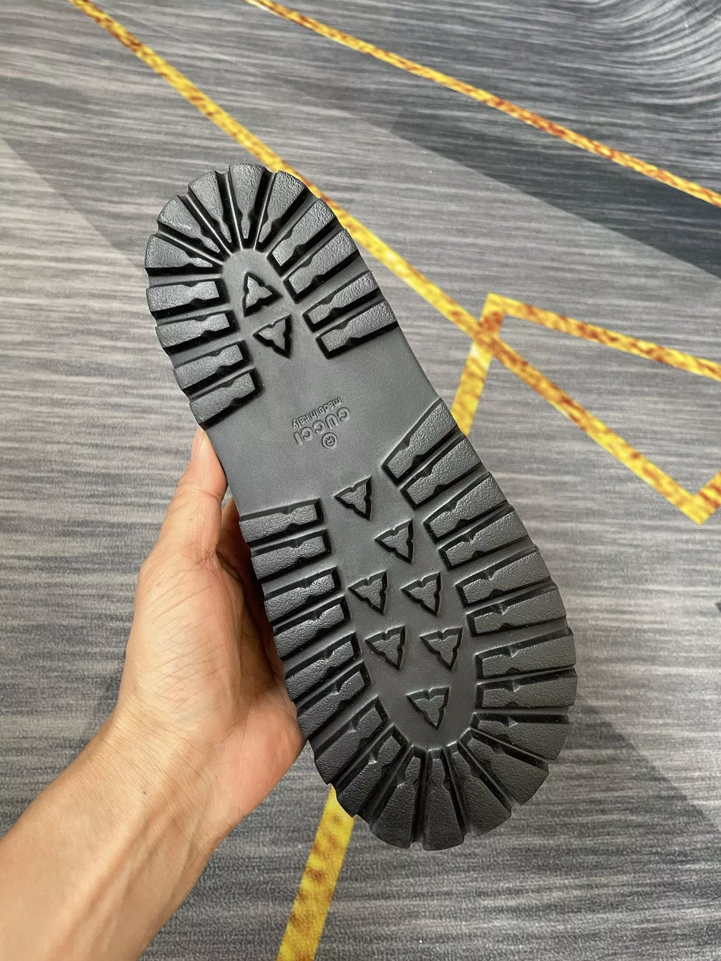 Gucci Slippers For Men Compact 4510