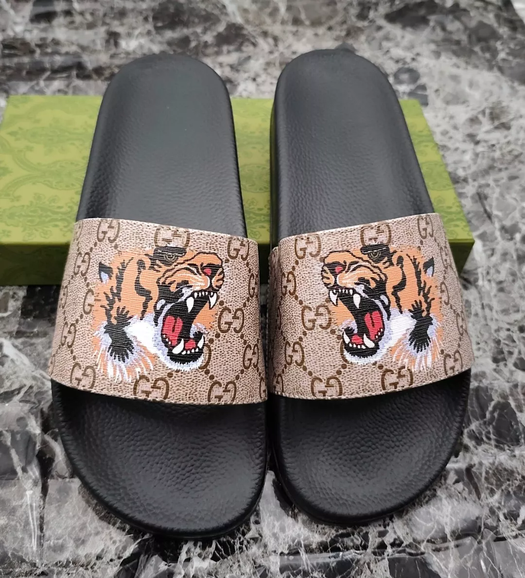Gucci Slippers For Men Compact 4801