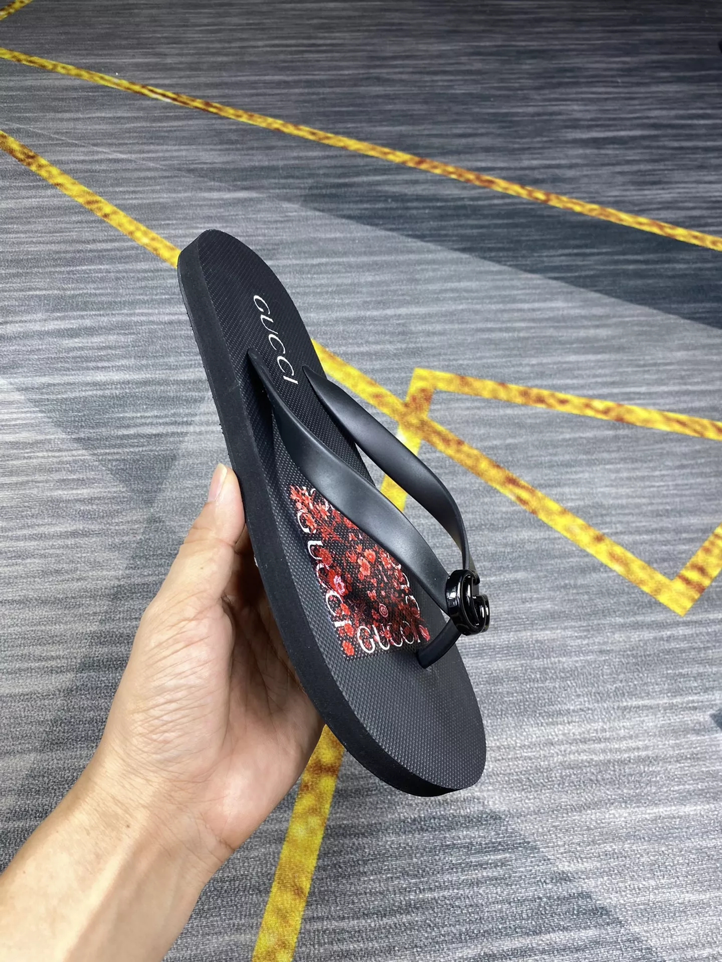 Gucci Slippers For Men Durable 1746
