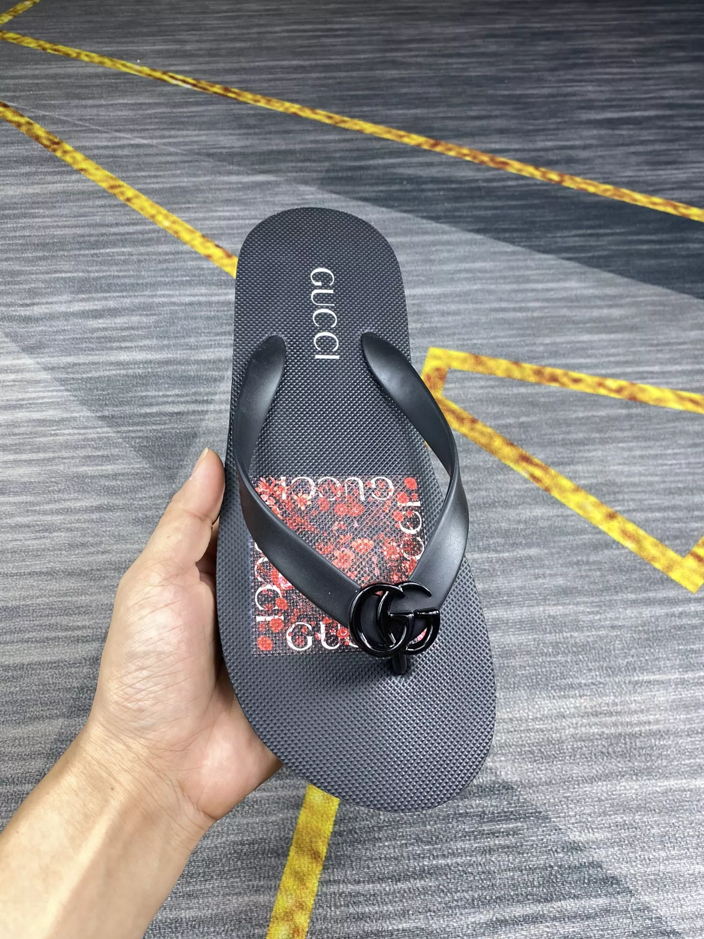 Gucci Slippers For Men Durable 1746