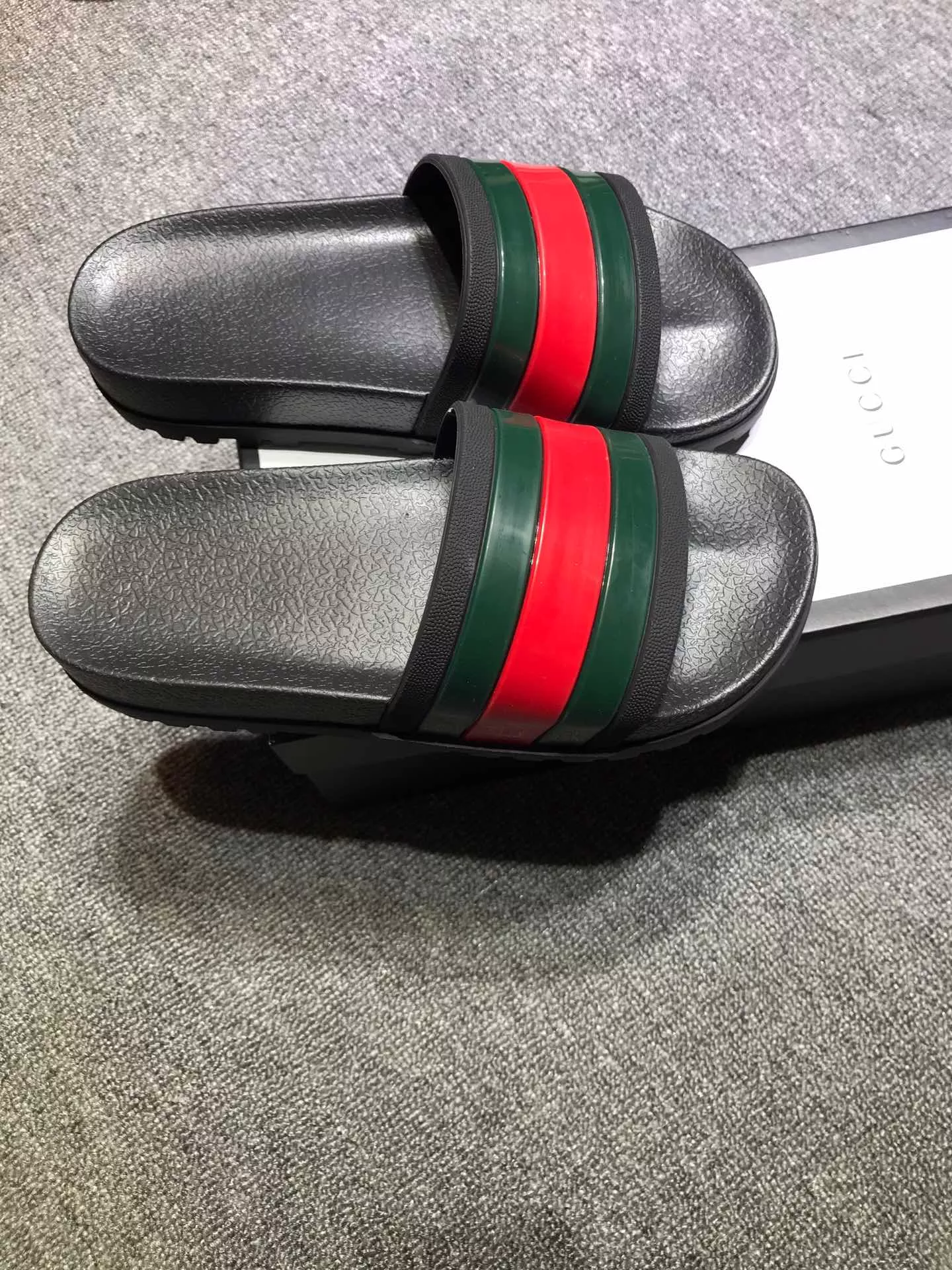 Gucci Slippers For Men Durable 6262