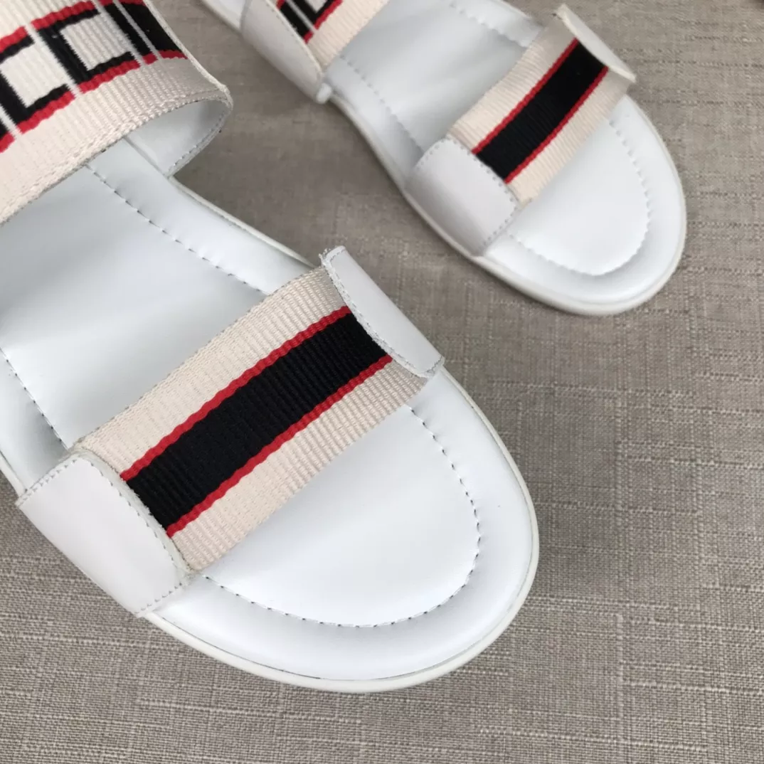 Gucci Slippers For Men EasyMatch 1441