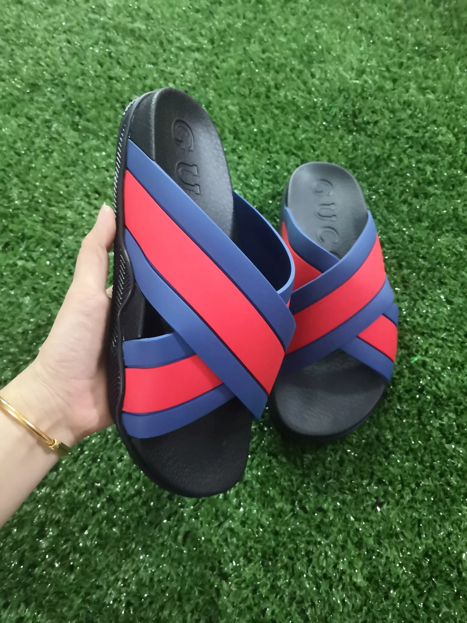 Gucci Slippers For Men EasyMatch 4328