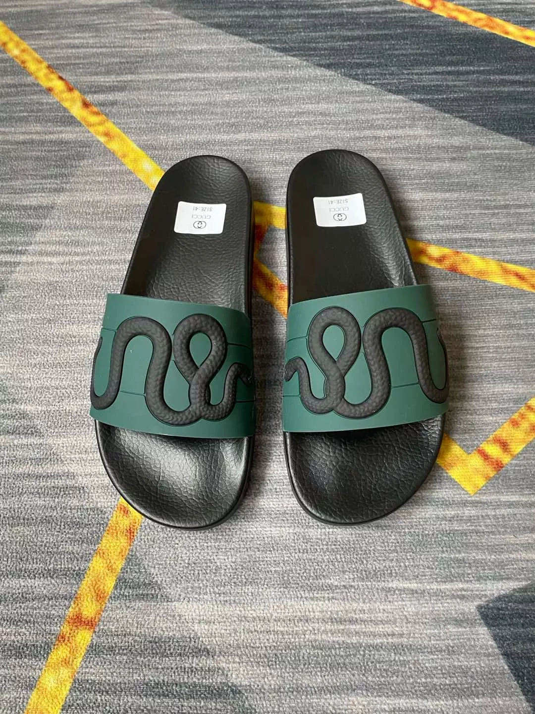 Gucci Slippers For Men EasyMatch 7789