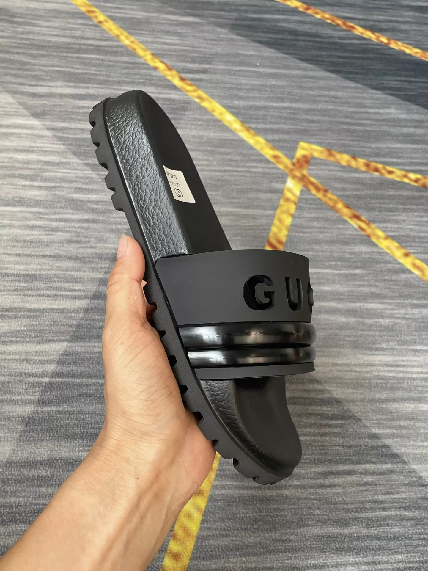Gucci Slippers For Men EyeCatching 7249