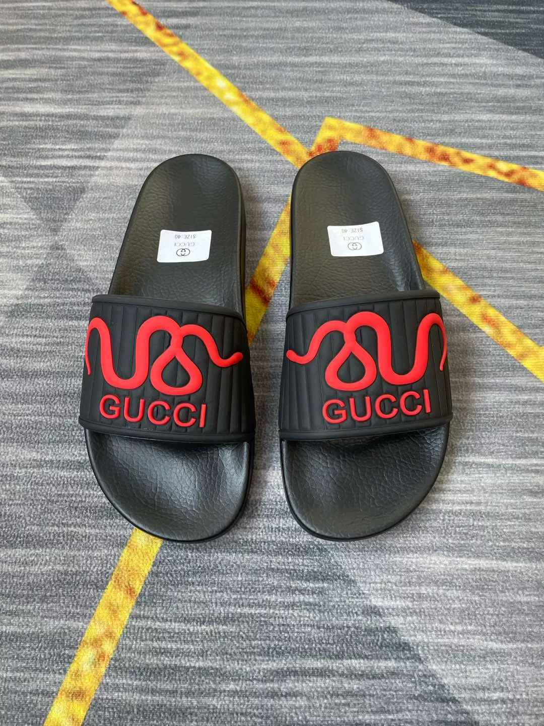 Gucci Slippers For Men Fashionable 6515