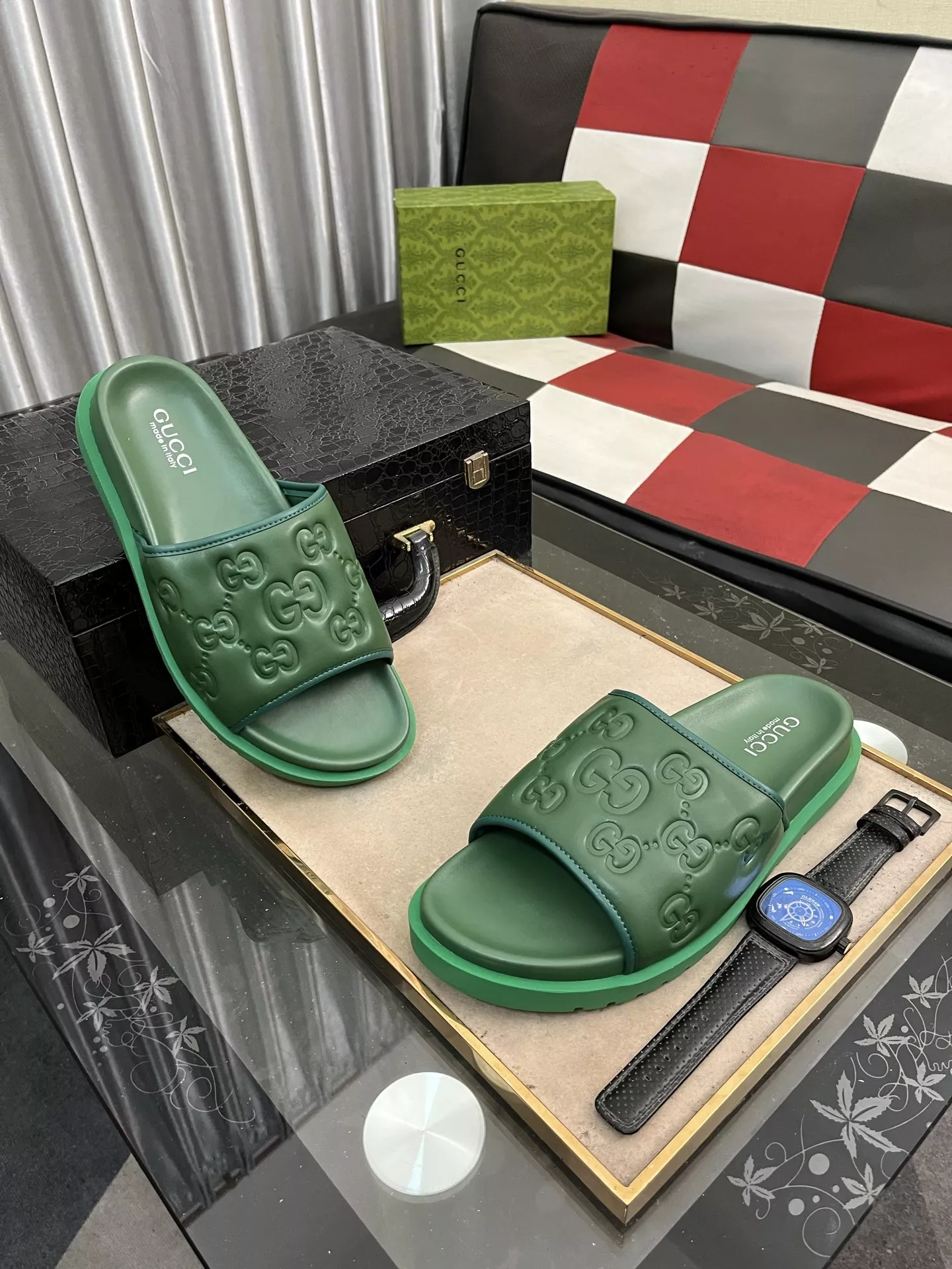 Gucci Slippers For Men Fashionable 8760