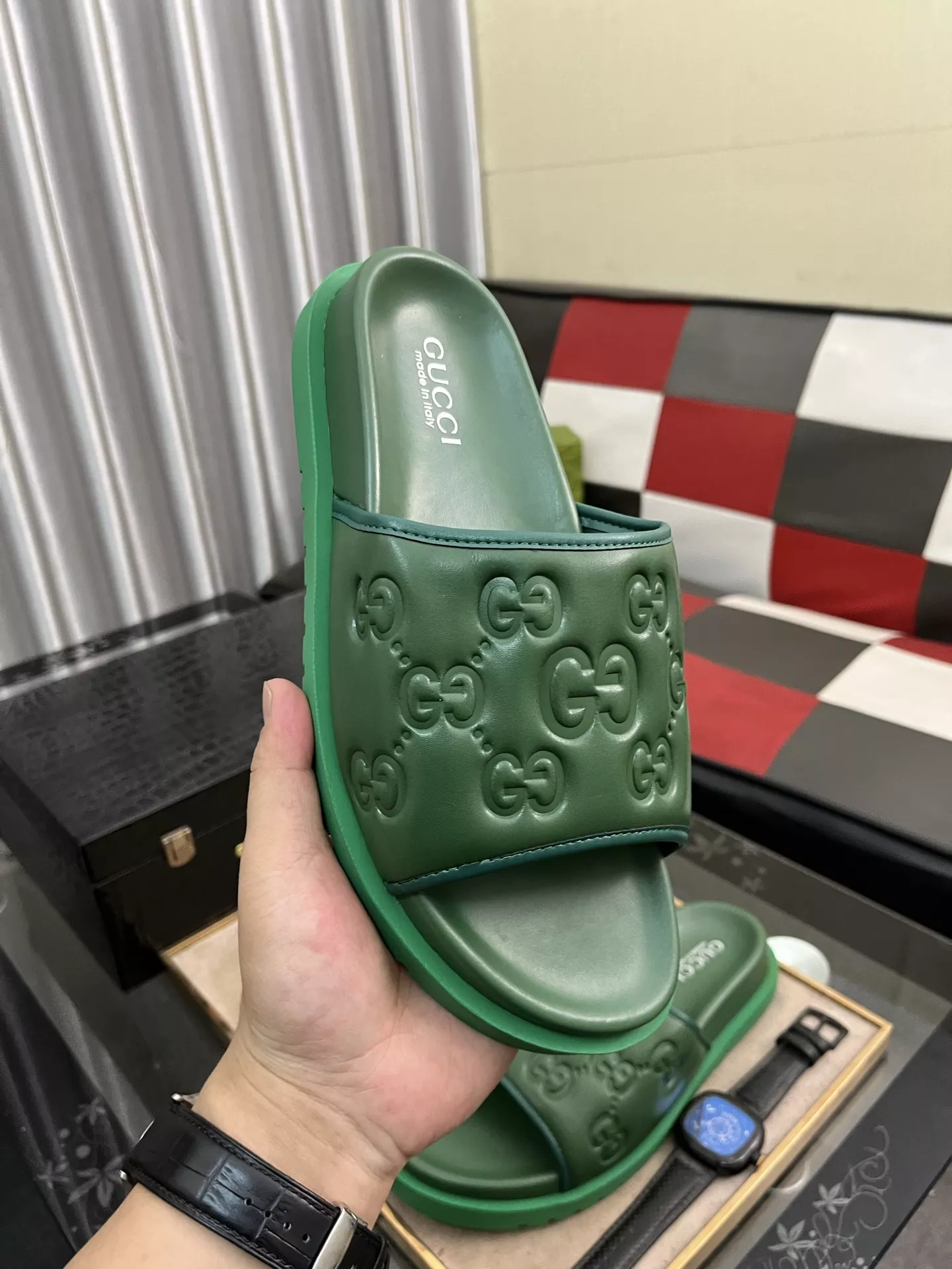 Gucci Slippers For Men Fashionable 8760
