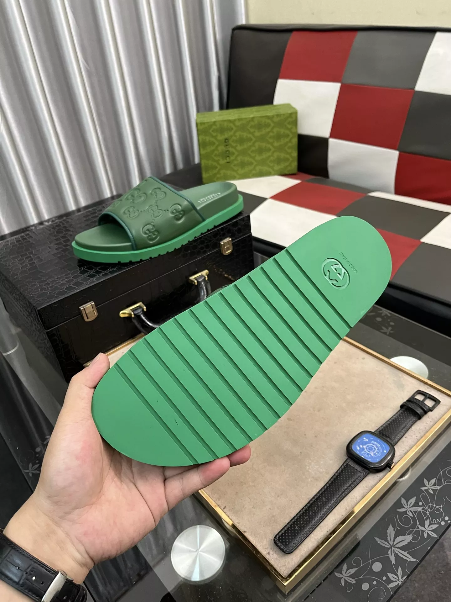 Gucci Slippers For Men Fashionable 8760
