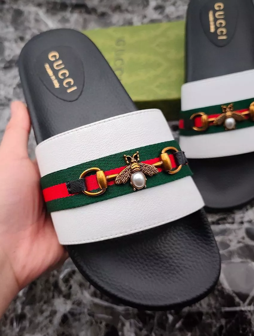 Gucci Slippers For Men Flexible 1748