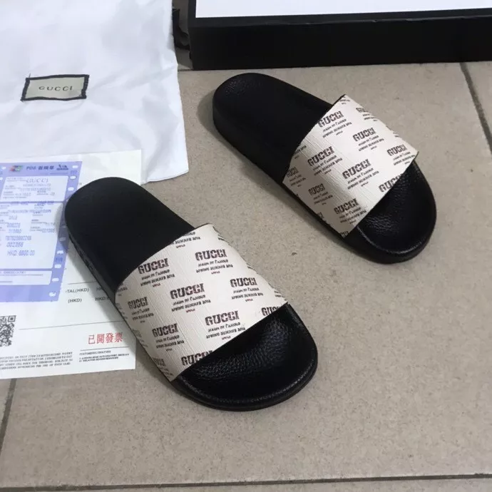 Gucci Slippers For Men Flexible 2811