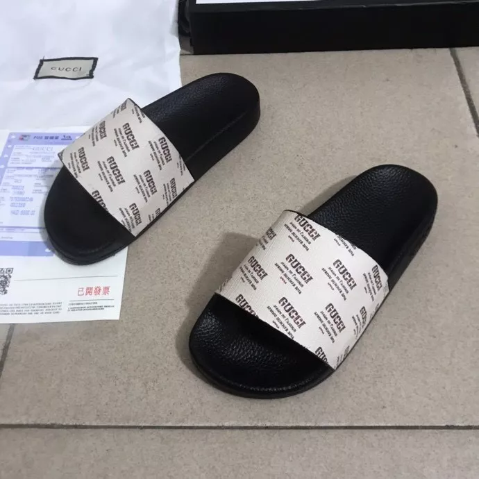 Gucci Slippers For Men Flexible 2811
