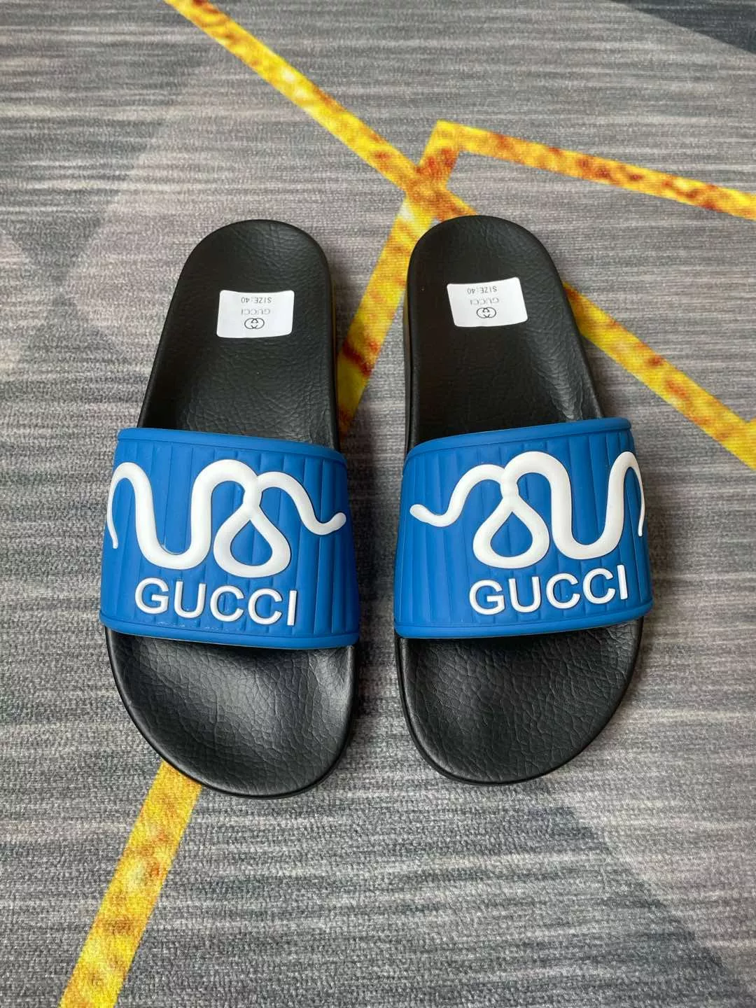 Gucci Slippers For Men Functional 2467