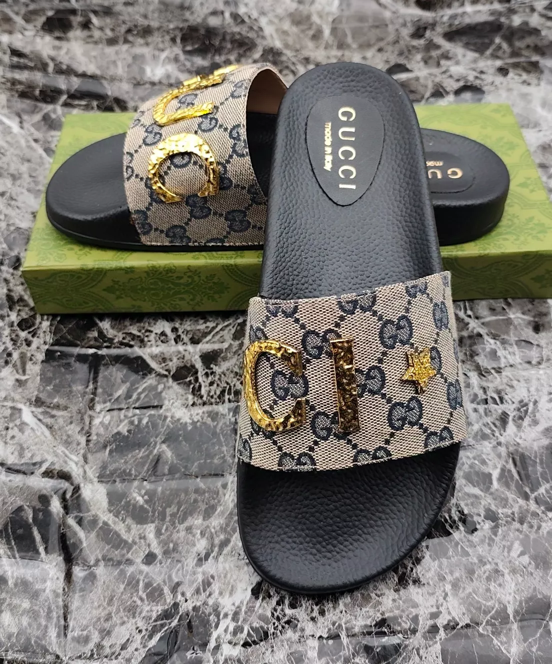 Gucci Slippers For Men Functional 6656