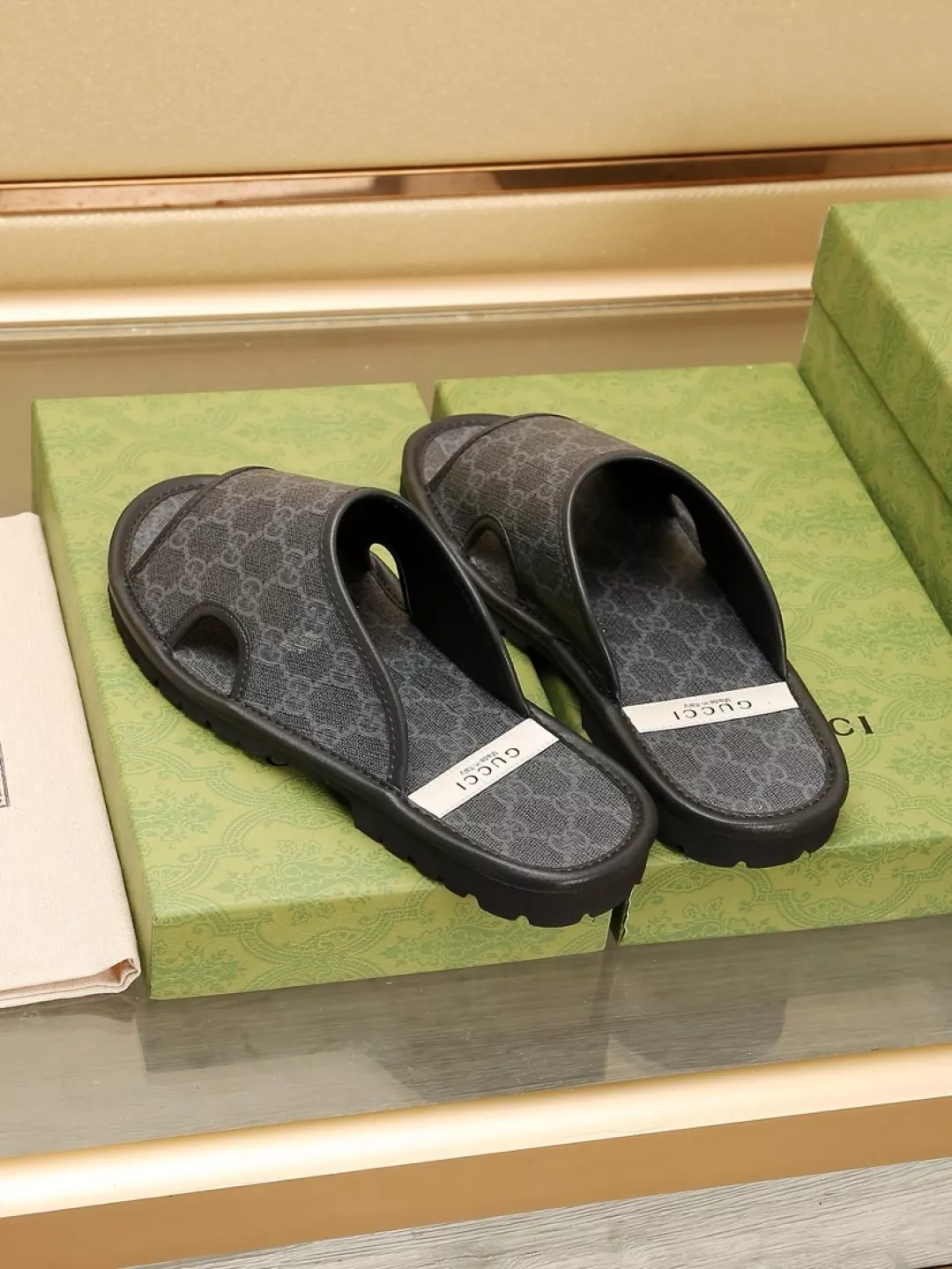 Gucci Slippers For Men Lightweight 8999