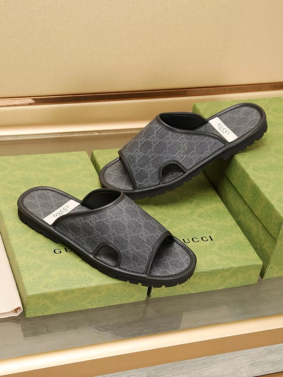 Gucci Slippers For Men Lightweight 8999