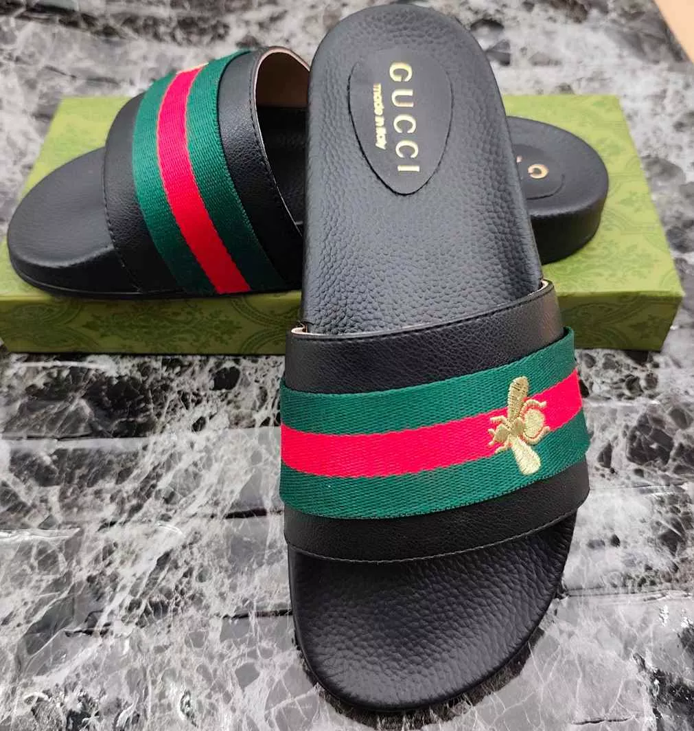 Gucci Slippers For Men Minimalist 1066