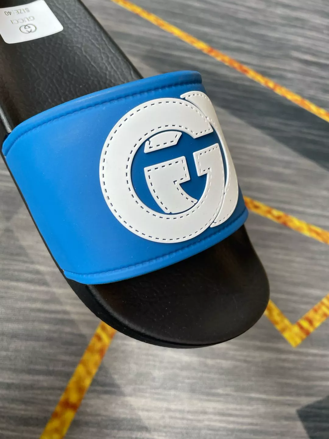 Gucci Slippers For Men Minimalist 5079