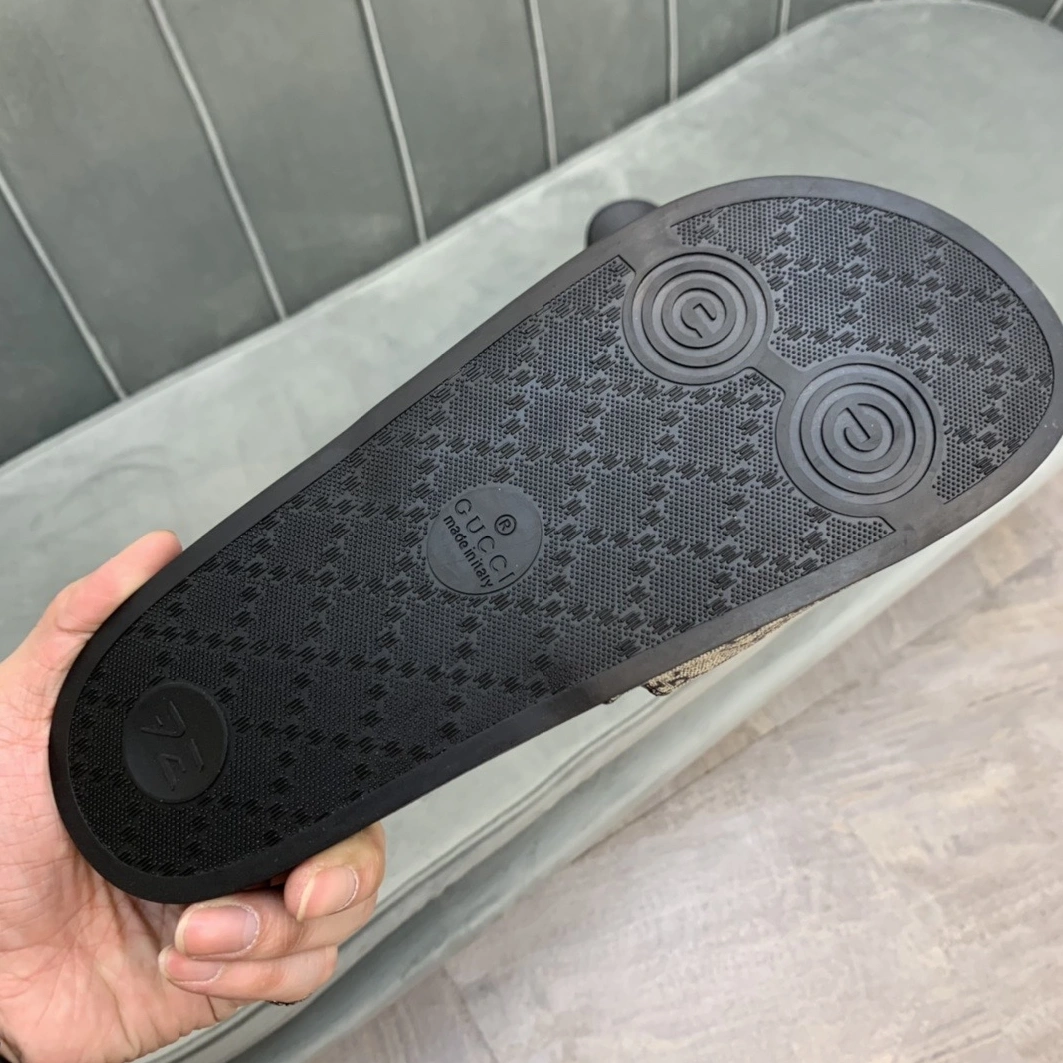 Gucci Slippers For Men Refined 2565