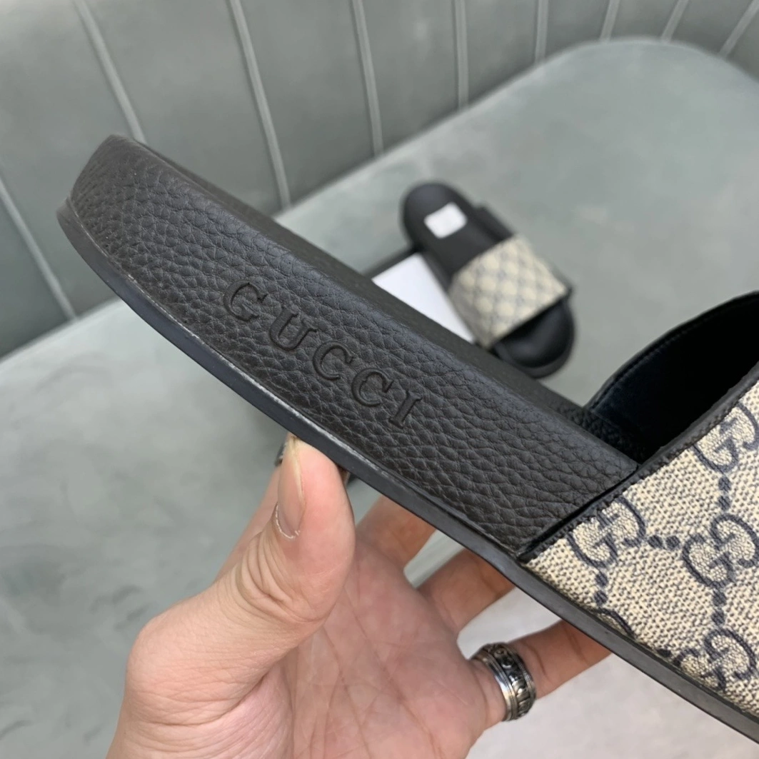 Gucci Slippers For Men Refined 2565