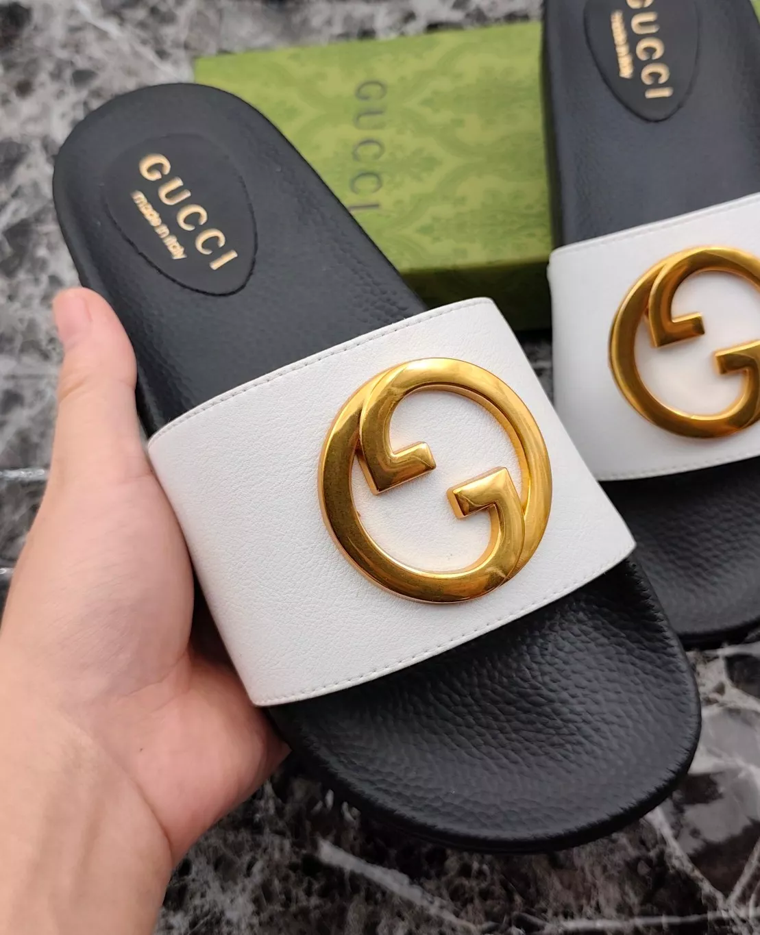 Gucci Slippers For Men Sleek 1694