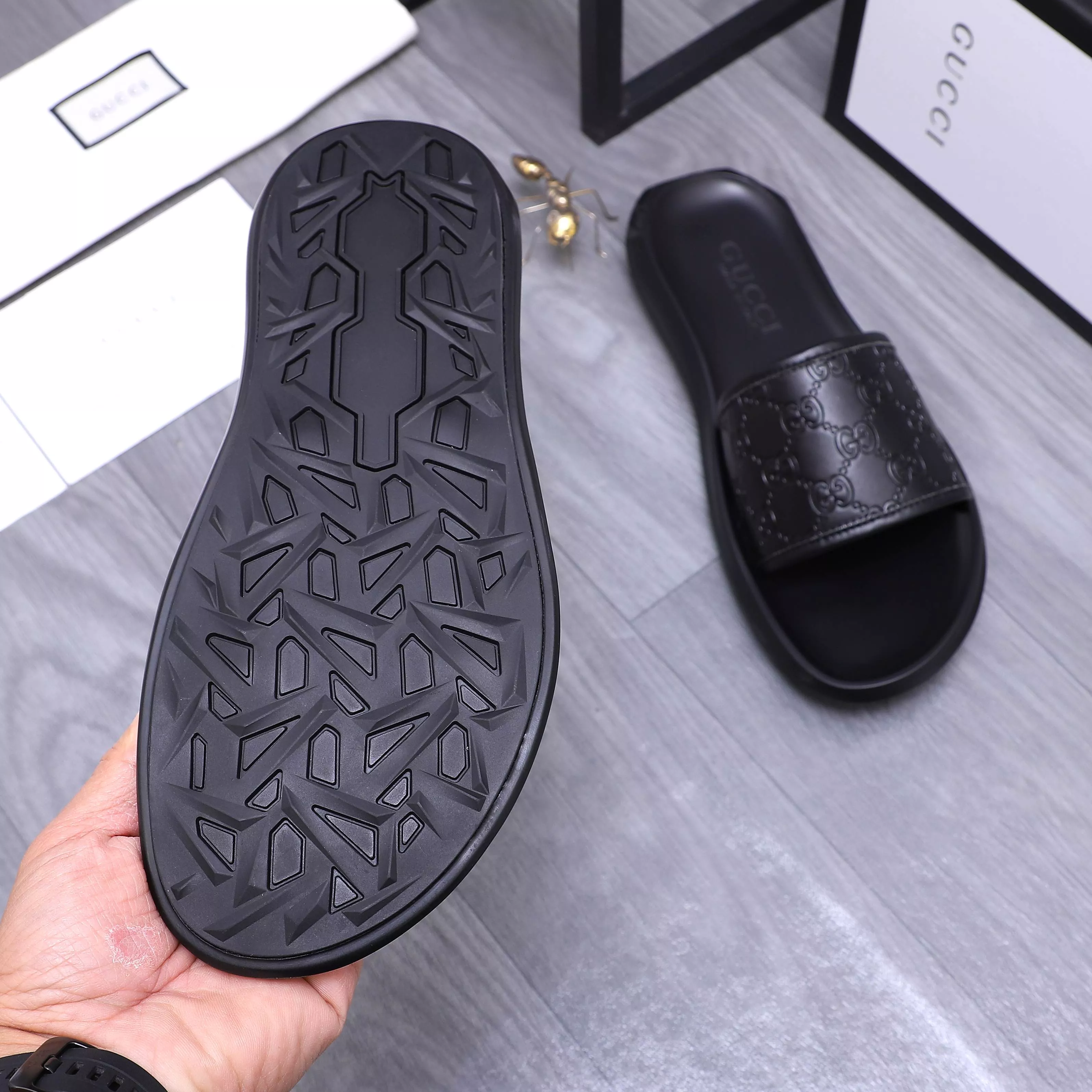 Gucci Slippers For Men SmartChoice 3925
