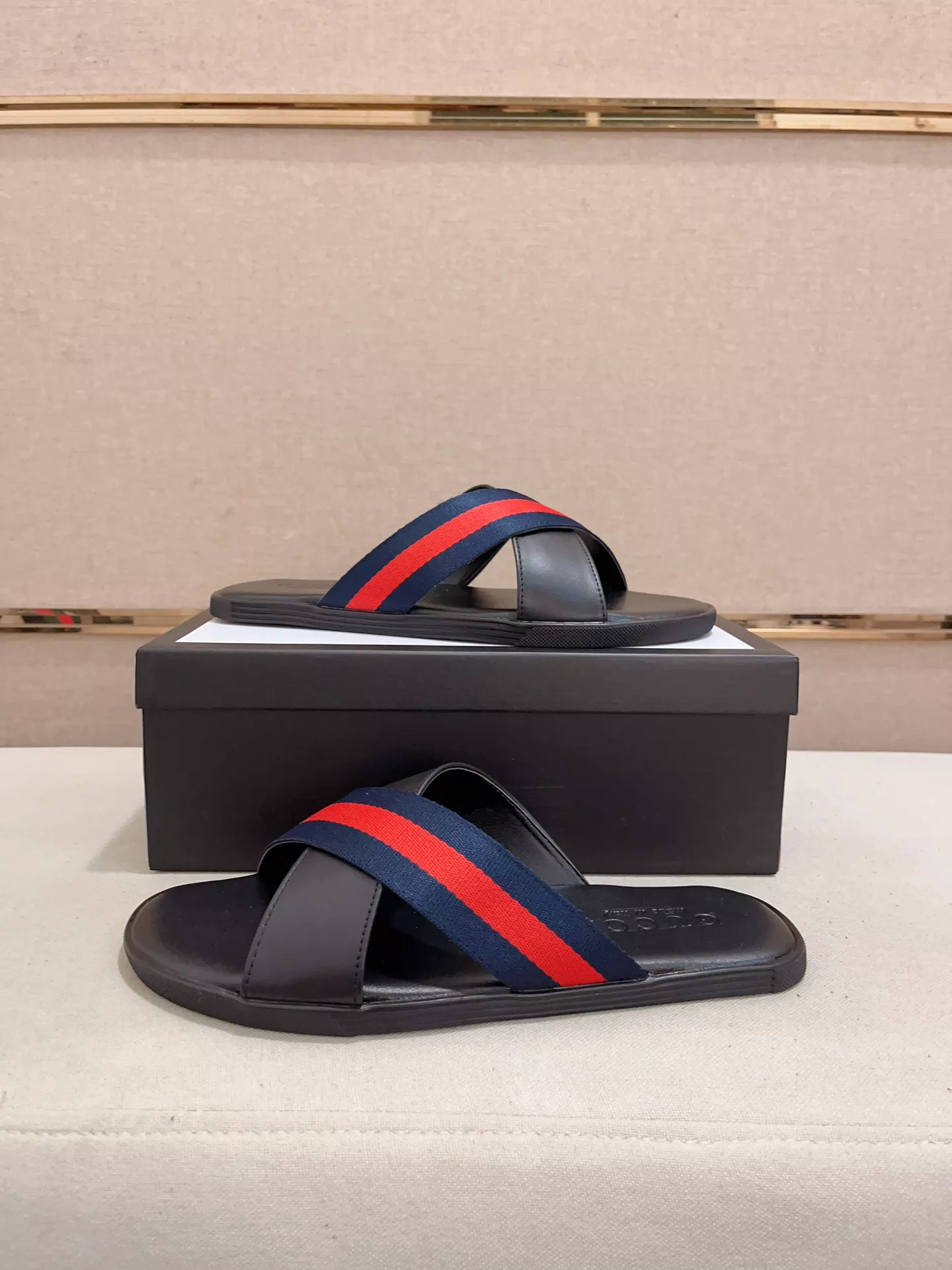 Gucci Slippers For Men Soft 9150