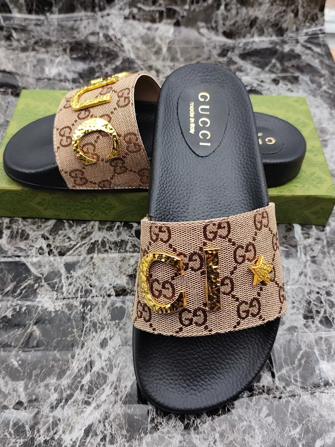 Gucci Slippers For Men Sophisticated 1320