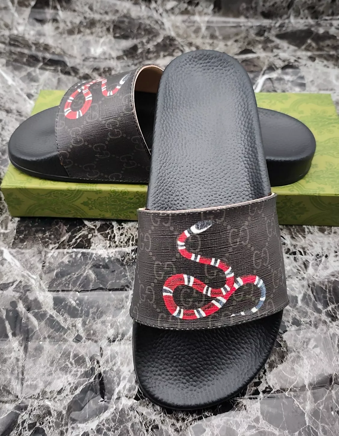 Gucci Slippers For Men Sophisticated 1412
